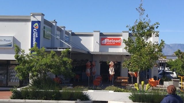 Flamingo Square Centre